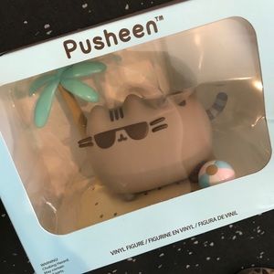 Exclusive Pusheen Vinyl Figure